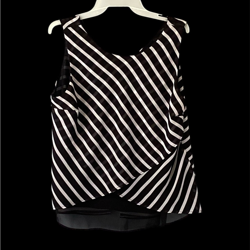 Asymmetrical Black and White Sleeveless Tank Top